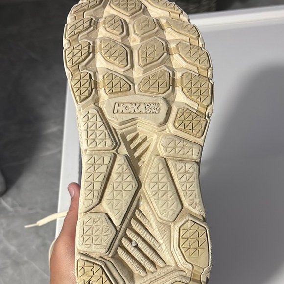 Hoka Cream Running Shoes, Size 11, Looks Like New - Picture 8 of 8